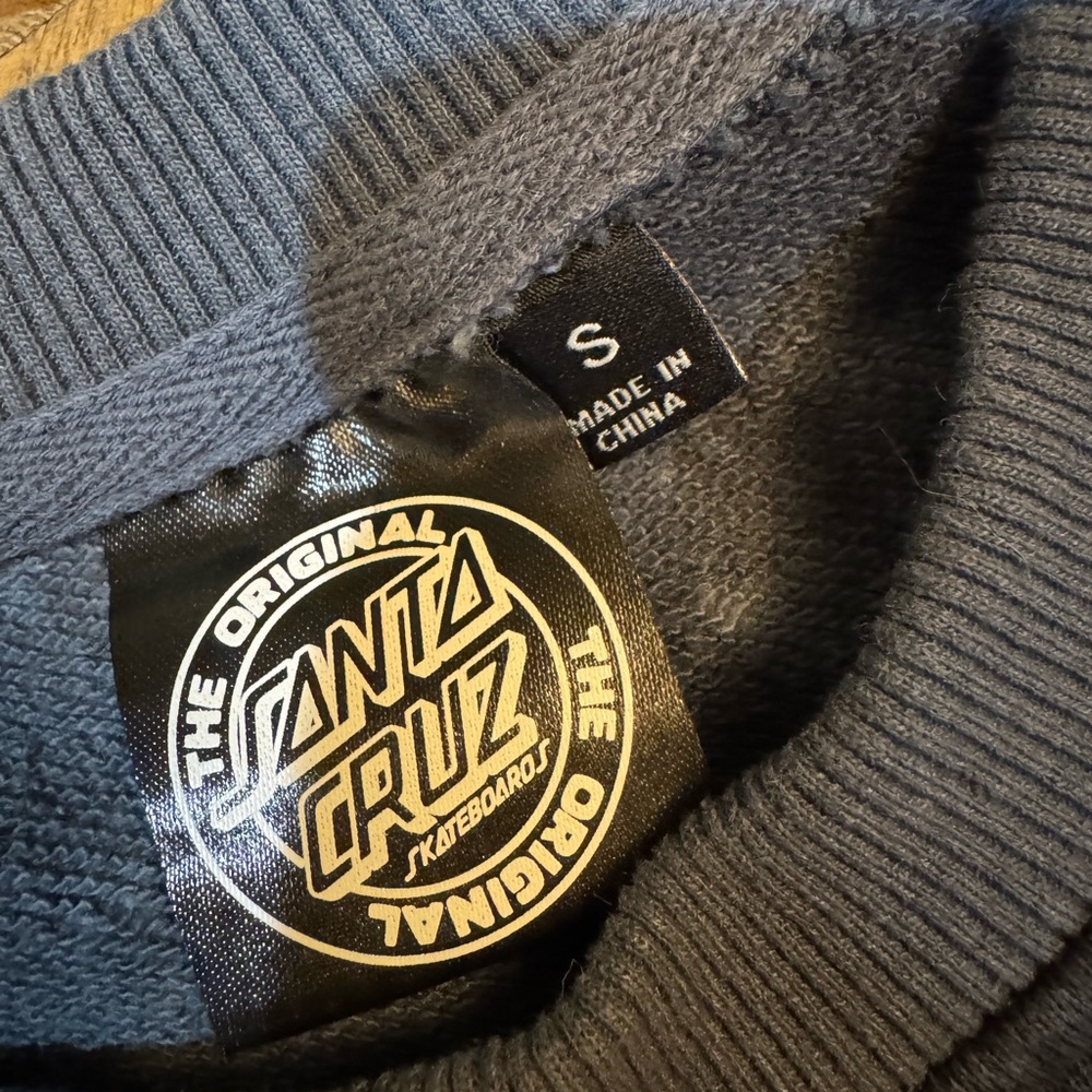 Santa Cruz Black and Gray Cropped Sweater - Picture 6 of 6